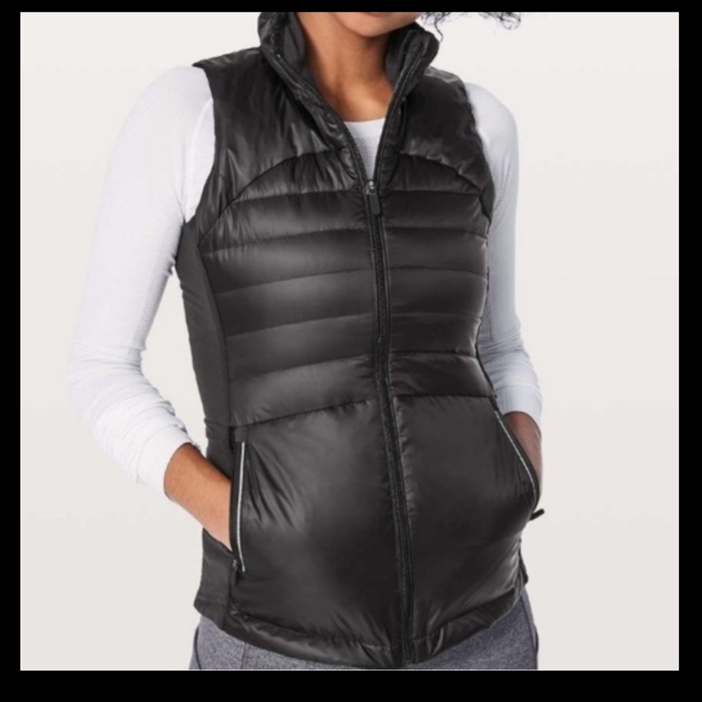 Lululemon Down For a Run Vest Sz 2 black EUC